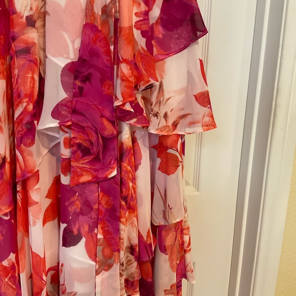 Tahari Flower gown - Picture 3 of 4